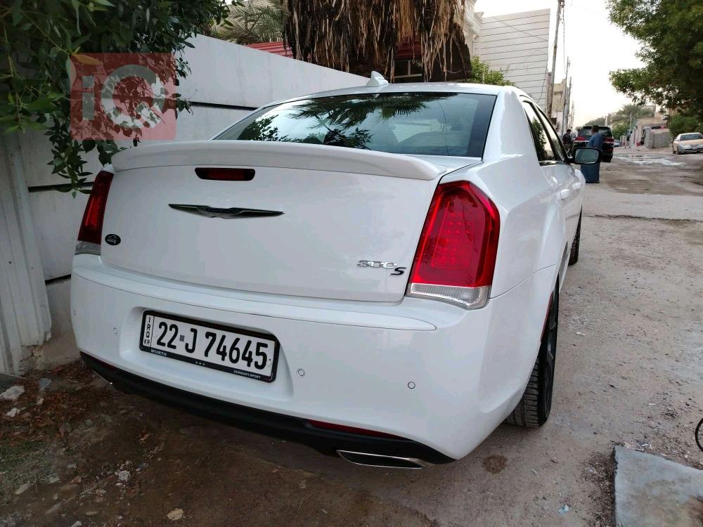 كرايسلر 300